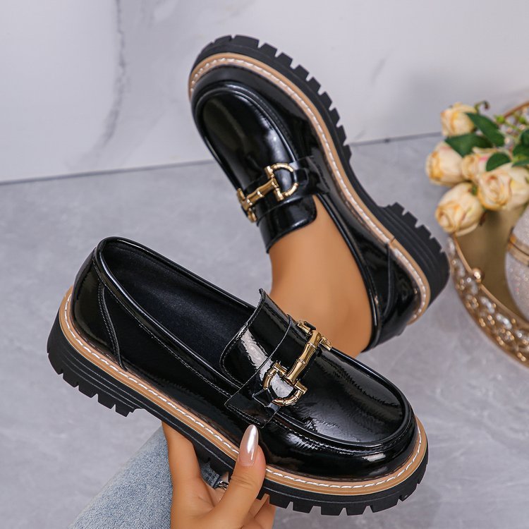 Chunkyfy - Mocassins vernis à semelle crantée