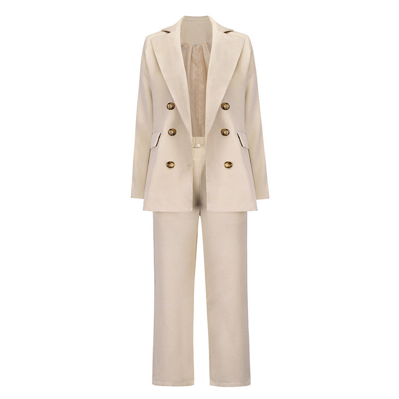 Ivory - Tailleur-pantalon minimaliste aux lignes épurées