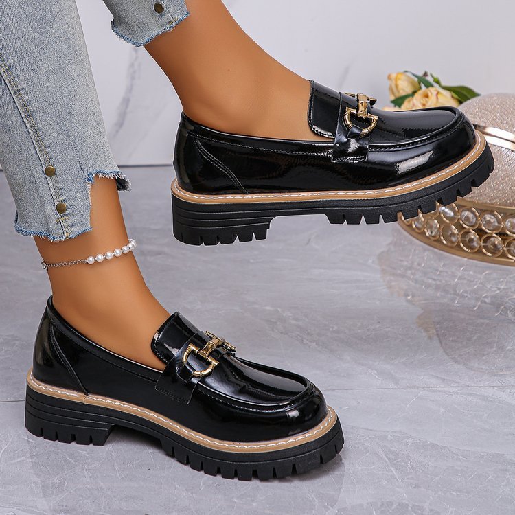 Chunkyfy - Mocassins vernis à semelle crantée