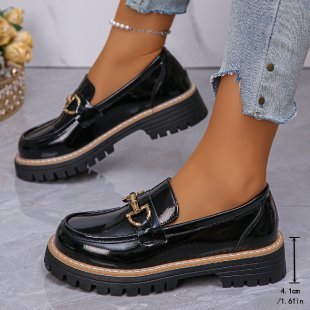 Chunkyfy - Mocassins vernis à semelle crantée