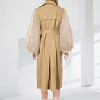 Brise - Trench avec manches bouffantes en tulle brodé à pois