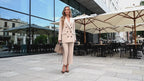 Ivory - Tailleur-pantalon minimaliste aux lignes épurées